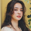 这种取舍不仅让叙事更加紧凑，更让观众清晰感受到信仰如何推动一个人完成跨越时代的蜕变。